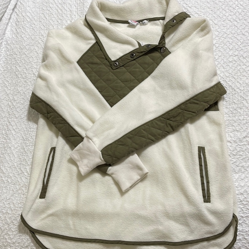 Fleece pullover